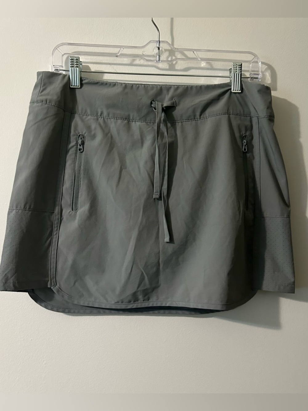 Magellan Fish Gear Skort Short Skirt Womens Large GreyTennis Golf Pickleball Zip